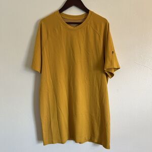 Fabletics Men’s Training Day Seamless Workout Quick Dry Tee, Mustard Yellow- Med